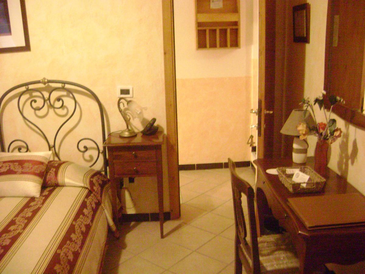 La Finestrella Di Montalto Locanda Badalucco Dış mekan fotoğraf